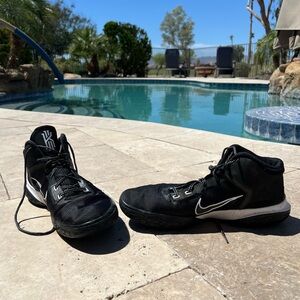 Nike basketball Kyrie Irving Flytrap 4 black size 14us